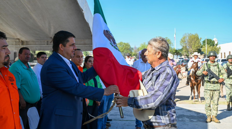 #Lerdo. ENCABEZA HMC ACTO CÍVICO POR 111 ANIVERSARIO DE LA CONFORMACIÓN DE LA DIVISIÓN DEL NORTE*