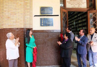 #UAdeC. Devela Rector de la UAdeC Placa Conmemorativa por el 130 Aniversario de la Biblioteca del Ateneo “José García Rodríguez”