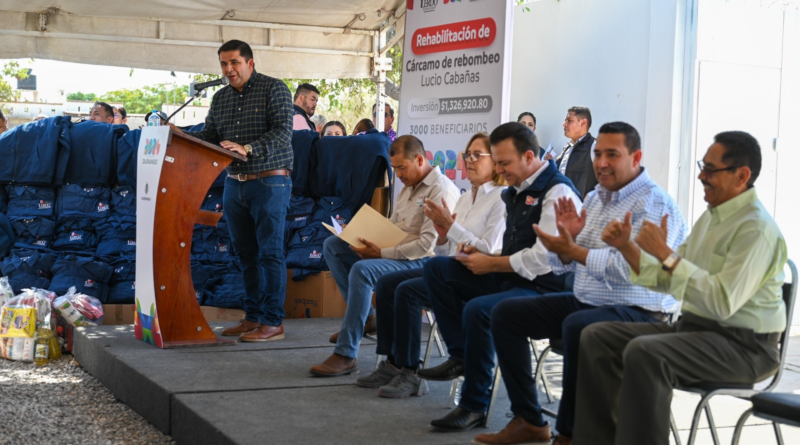 #Lerdo. GOBERNADOR ESTEBAN VILLEGAS ENTREGA OBRA SANITARIA Y VIVIENDAS EN LERDO*