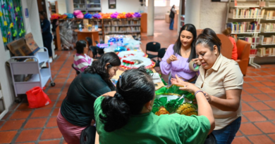 #Lerdo. CONCLUYE CON ÉXITO TALLER DE CORONAS DECORATIVAS EN BIBLIOTECA DE LERDO*