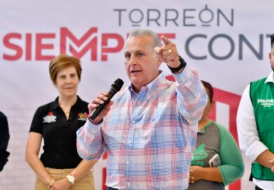 #Torreón. Román Alberto Cepeda González entrega techumbre en Rancho Alegre y lleva los servicios de la brigada “Torreón Siempre Contigo”