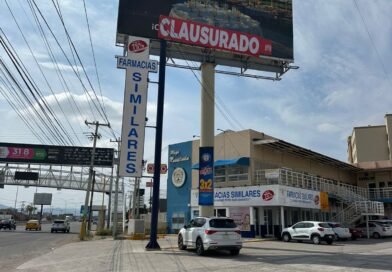 #Torreón. Clausuran cuatro anuncios por falta de permiso e invadir espacios públicos