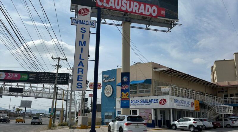 #Torreón. Clausuran cuatro anuncios por falta de permiso e invadir espacios públicos