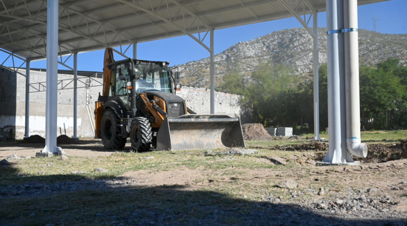 #Lerdo. GOBIERNO MUNICIPAL DE LERDO AVANZA CON PROYECTO DE RESCATE DE ESPACIO DEPORTIVO EN LA CARPA*