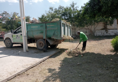 #Lerdo. BARREDORA MUNICIPAL TRABAJA DIARIAMENTE EN VIALIDADES DE MAYOR MOVILIDAD*