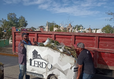 #Lerdo. REALIZAN LIMPIEZA DE CAMPOSANTO POSTERIOR A DÍA DE MUERTOS*