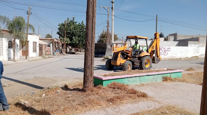 #GP. Realizan trabajos de limpieza en el camellón del bulevar Conquistadores