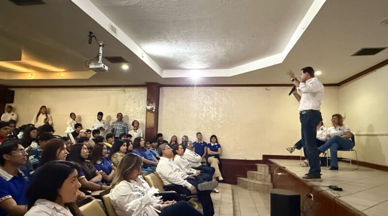 #UAdeC. Se Reúne Rector de la UAdeC con la Comunidad Universitaria de la Escuela de Bachilleres “Dr. y Gral. Jaime Lozano Benavides” con “Diálogos que Inspiran”