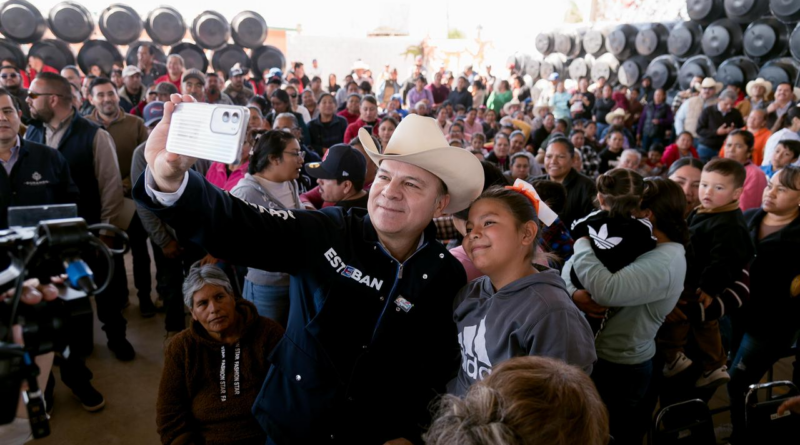 #Durango. Familias de Mapimí reconocen al gobernador Esteban Villegas por apoyos que mejoran el acceso al agua y la seguridad*