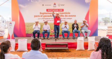 #Durango. Productores de Guadalupe Victoria reciben 150 toneladas de semilla de avena y 120 de maíz molido para mejorar la producción del campo y la ganadería*