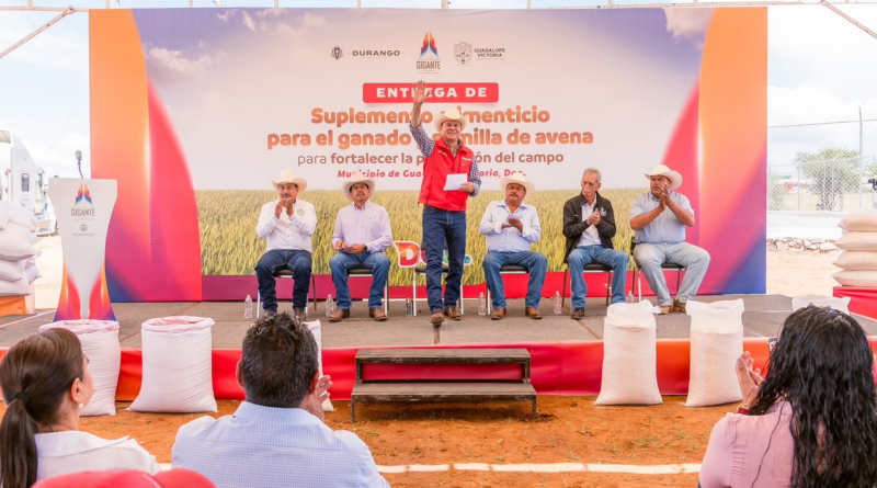 #Durango. Productores de Guadalupe Victoria reciben 150 toneladas de semilla de avena y 120 de maíz molido para mejorar la producción del campo y la ganadería*