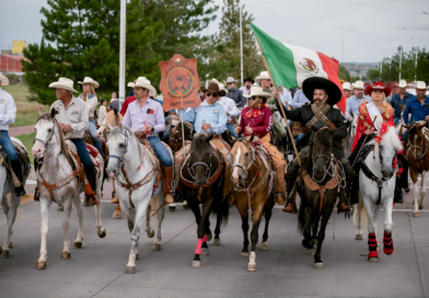 #Durango. Más de 6 mil jinetes participan en la tradicional Cabalgata Villista de la Feria Nacional Francisco Villa Durango 2026