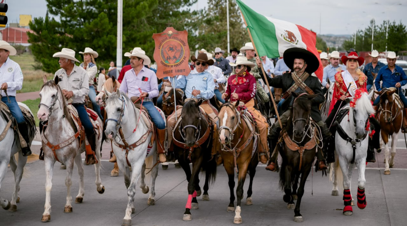 #Durango. Más de 6 mil jinetes participan en la tradicional Cabalgata Villista de la Feria Nacional Francisco Villa Durango 2026