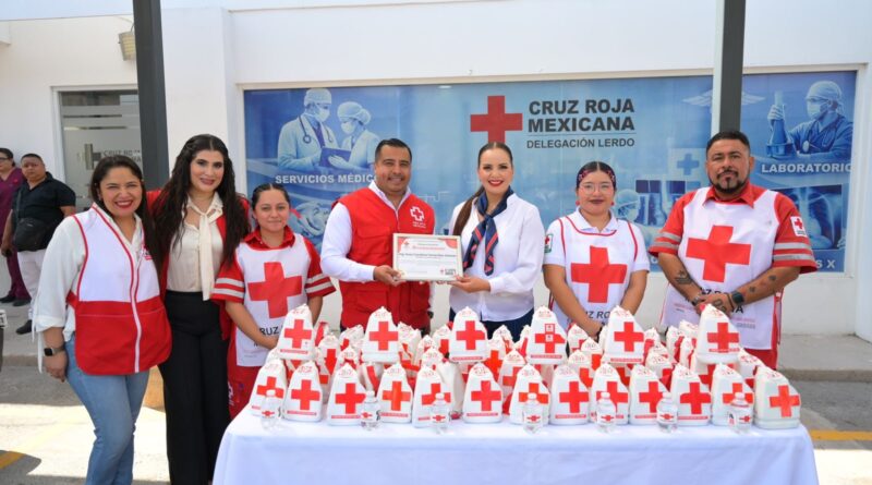 #Lerdo. SUSY TORRECILLAS ENTREGA COLECTA MUNICIPAL A CRUZ ROJA DELEGACIÓN LERDO*