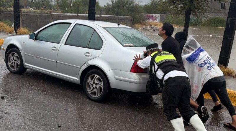 #Lerdo. PROTECCIÓN CIVIL DESPLIEGA OPERATIVO EN ATENCIÓN A LA POBLACIÓN POR LLUVIAS*