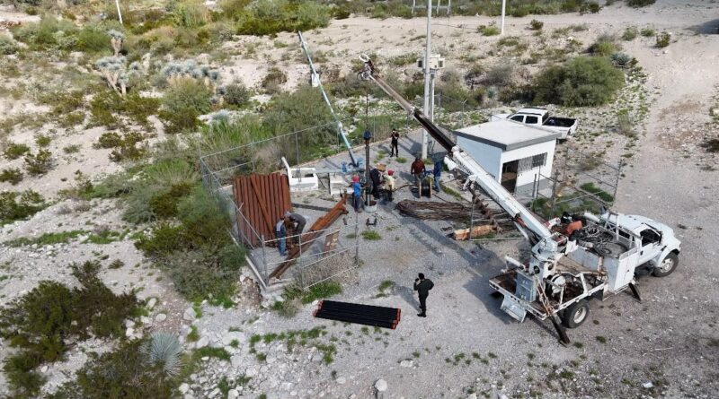 #SAPAL INSTALA EQUIPO DE BOMBEO EN POZO PROFUNDO DEL EJIDO LA LUZ