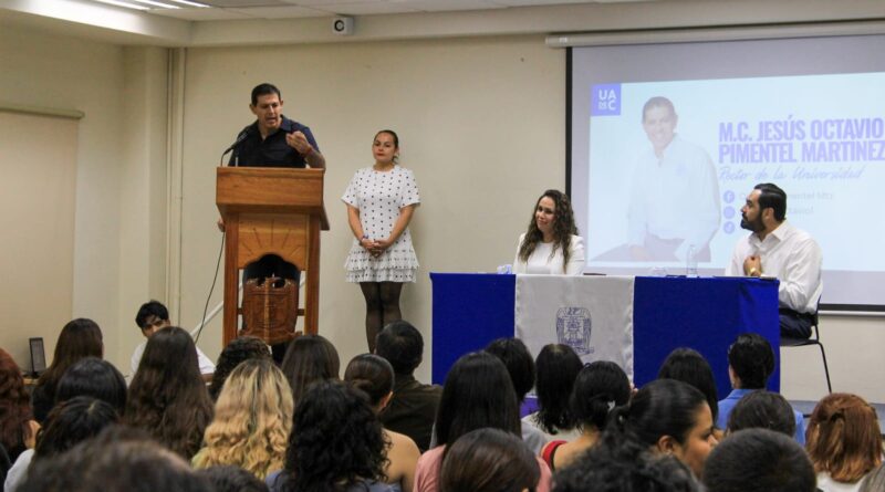 #UAdeC. Entrega Rector de la UAdeC Equipo Tecnológico a FEM y Escuela de Arquitectura de la Unidad Laguna