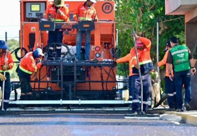 #Torreón. MARS SUPERVISA TRABAJOS DE MICROCARPETA ASFÁLTICA EN LA EDUARDO GUERRA