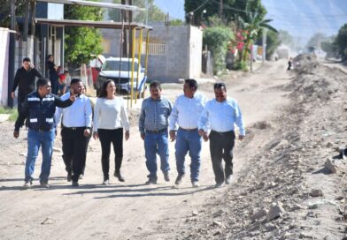 #Lerdo. PRESIDENTA DE LERDO LLEVÓ A CABO SUPERVISIÓN DE OBRA DE PAVIMENTACIÓN EN NAZARENO*