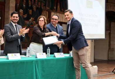 #IEC. Recibe IEC premio como Mejor Archivo Institucional Coahuilense