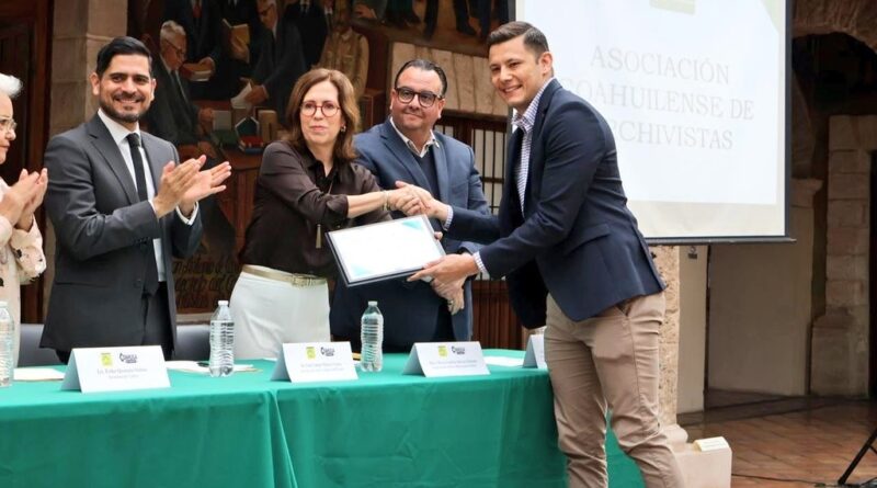 #IEC. Recibe IEC premio como Mejor Archivo Institucional Coahuilense