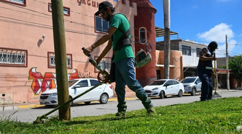 #Lerdo. SERVICIOS PÚBLICOS REALIZA LIMPIEZA Y MANTENIMIENTO DE ÁREAS VERDES*