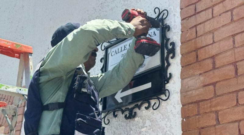 #Lerdo. DESARROLLO URBANO DA CONTINUIDAD A INSTALACIÓN DE NUEVAS NOMENCLATURAS EN CENTRO HISTÓRICO*