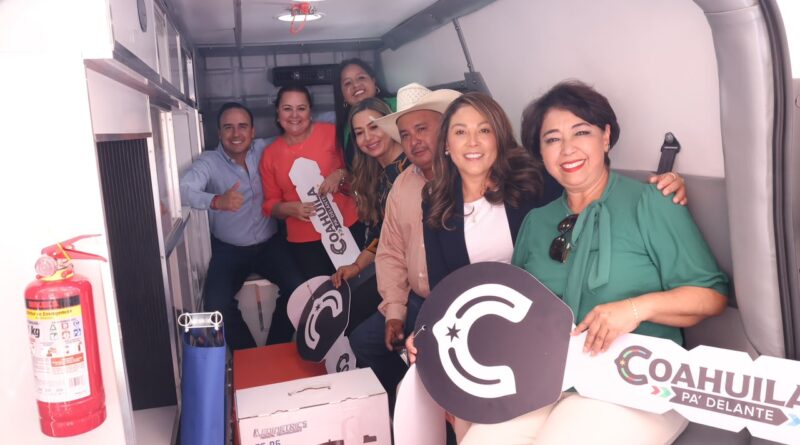 #Coahuila. ENTREGA MANOLO JIMÉNEZ AMBULANCIAS A 6 MUNICIPIOS DE COAHUILA