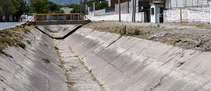 #LErdo. CONCLUYE LIMPIEZA DEL CANAL SANTA ROSA, COMPROMISO DE LA ALCALDESA SUSY TORRECILLAS*