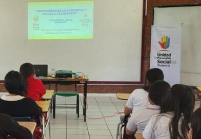 Con más de 700 alumnas atendidas, concluyen talleres de prevención de la violencia en secundarias de Torreón