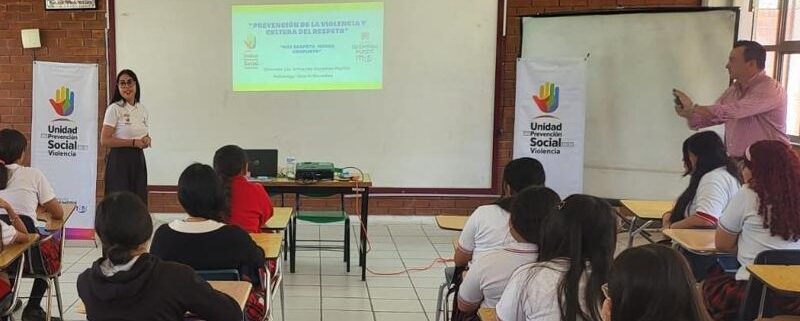 Con más de 700 alumnas atendidas, concluyen talleres de prevención de la violencia en secundarias de Torreón