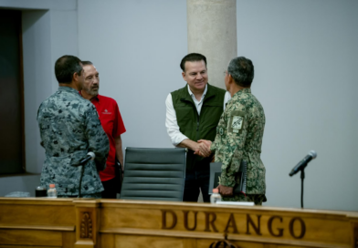 #Durango. Seguiremos haciendo equipo con las Fuerzas Federales para mantener la paz en Durango; todo mi respaldo al Ejército, a la Guardia Nacional y a la Marina*