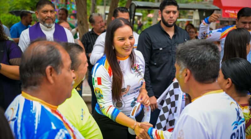 #Lerdo. SUSY TORRECILLAS DA EL BANDERAZO DE SALIDA A COMPETIDORES DE LA REGATA RÍO NAZAS 2026*
