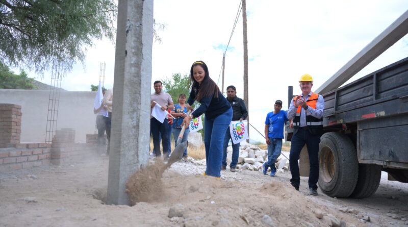 #Lerdo. SUSY TORRECILLAS CONTINÚA AMPLIANDO LA RED ELÉCTRICA EN COMUNIDADES RURALES*