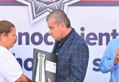 #Torreón. MARS HONRA A POLICÍAS CAÍDOS Y REAFIRMA COMPROMISO CON QUIENES HAN DEFENDIDO A TORREÓN
