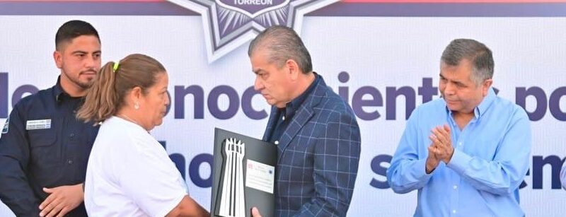 #Torreón. MARS HONRA A POLICÍAS CAÍDOS Y REAFIRMA COMPROMISO CON QUIENES HAN DEFENDIDO A TORREÓN