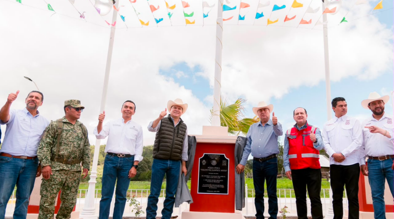 #Durango. En gira por El Durazno, Esteban Villegas entrega nueva plaza cívica, patrullas, semilla de avena y servicios para las familias de Tamazula*