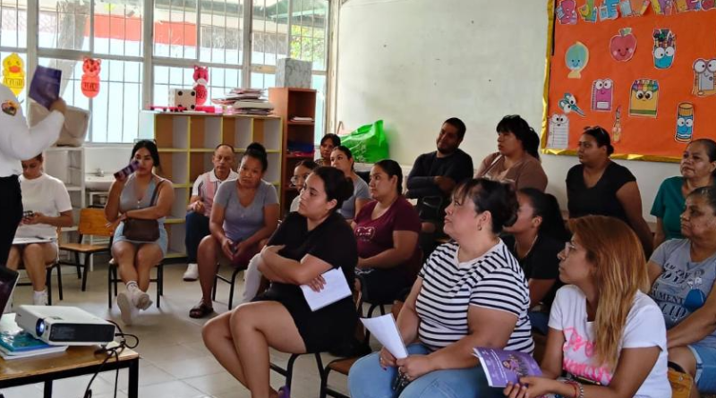 #GP. Fortalece Gobierno de Betzabé Martínez la prevención desde el hogar con Escuelas para Padres de Agrupamiento Violeta