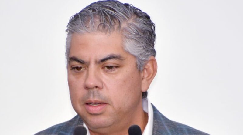 #CongresoCoahuila. Campañas informativas sobre riesgos de viajar en «raids», pide Alfredo Paredes a municipios