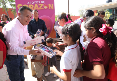 #Durango. Marisol Rosso lleva paquetes alimentarios a comunidades afectadas por las lluvias en Gómez Palacio y anuncia un nuevo comedor escolar*