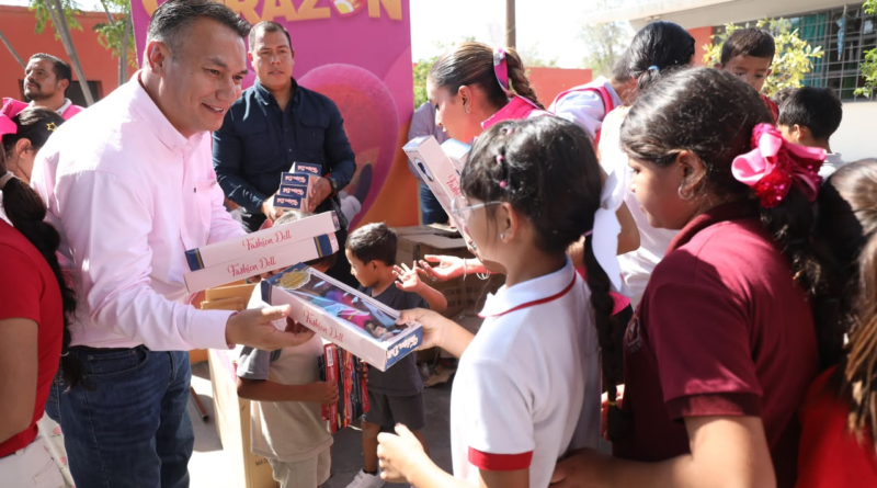 #Durango. Marisol Rosso lleva paquetes alimentarios a comunidades afectadas por las lluvias en Gómez Palacio y anuncia un nuevo comedor escolar*