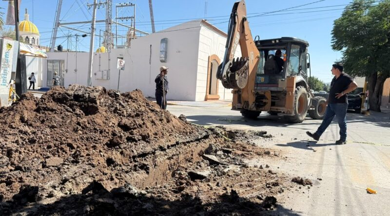 #SAPAL REPARA TUBERÍA DE DRENAJE EN CALLE ALLENDE; PIDEN TOMAR RUTAS ALTERNAS*